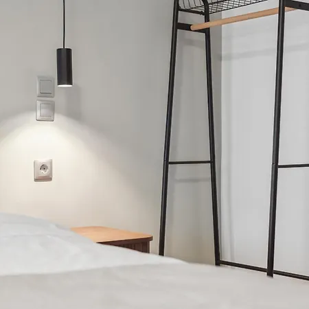 Limehome Olive Apartment