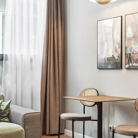 Limehome Olive Apartment *