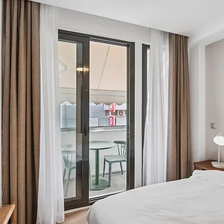 Apartment Limehome Olive Piraeus