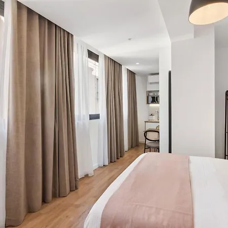 Limehome Olive * Piraeus