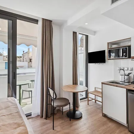 Limehome Olive * Piraeus