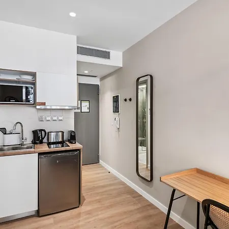 Limehome Olive Apartment