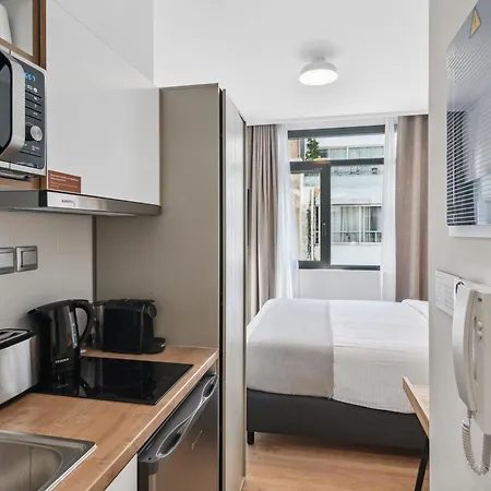 Apartment Limehome Olive Piraeus
